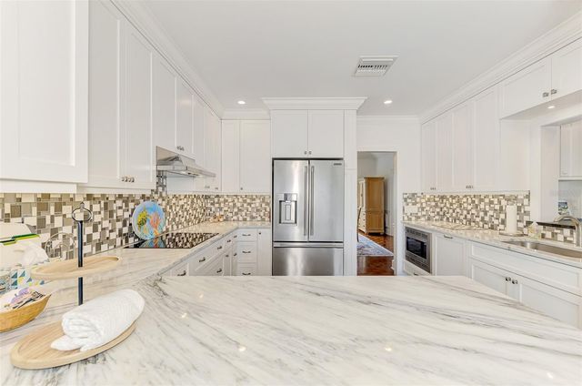5030 18TH AVENUE W, Bradenton, FL 34209