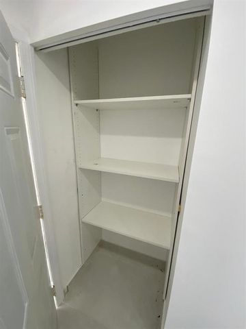 2600 NW 49th Avenue Apt 112, Lauderdale Lakes, FL 33313