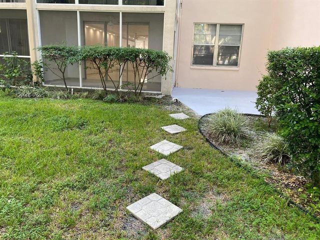 2600 NW 49th Avenue Apt 112, Lauderdale Lakes, FL 33313