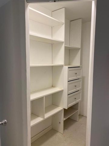 2600 NW 49th Avenue Apt 112, Lauderdale Lakes, FL 33313