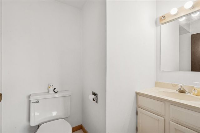 3266 Sanders Road 6F, Northbrook, IL 60062