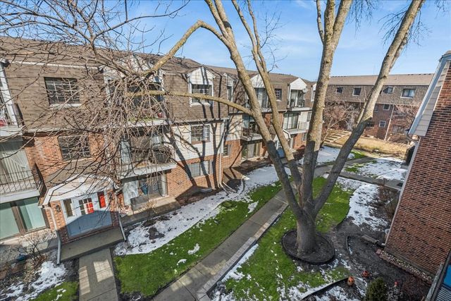 3266 Sanders Road 6F, Northbrook, IL 60062