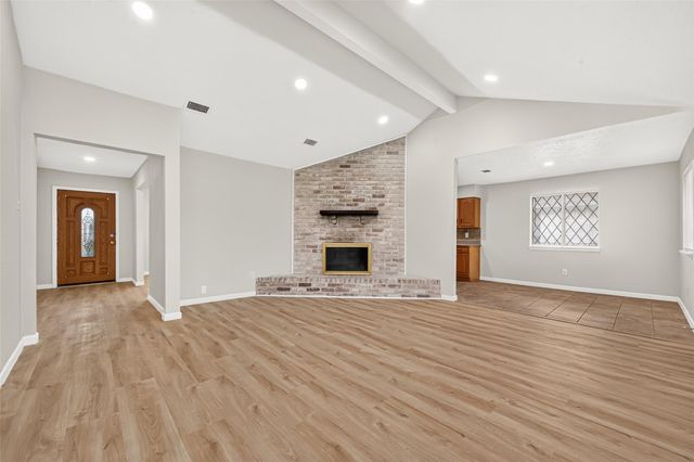 6914 Rockergate Drive, Missouri City, TX 77489