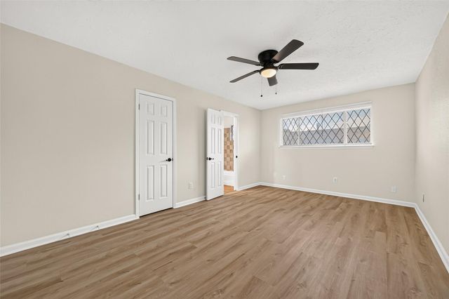 6914 Rockergate Drive, Missouri City, TX 77489