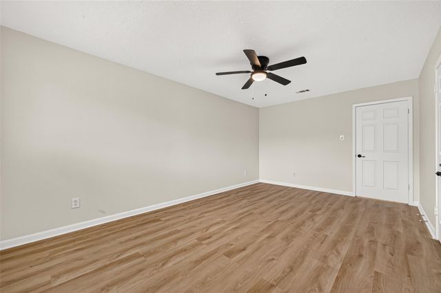 6914 Rockergate Drive, Missouri City, TX 77489