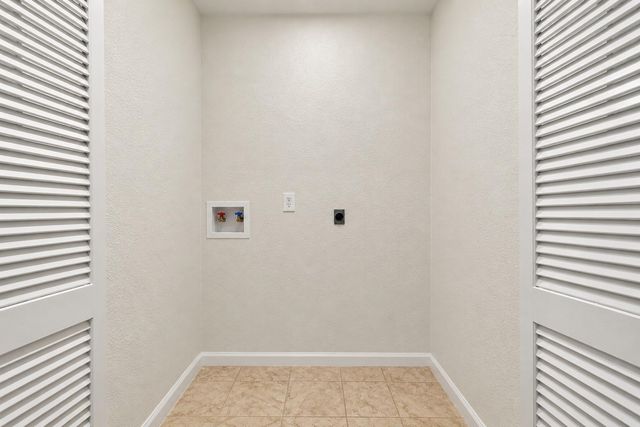 6914 Rockergate Drive, Missouri City, TX 77489