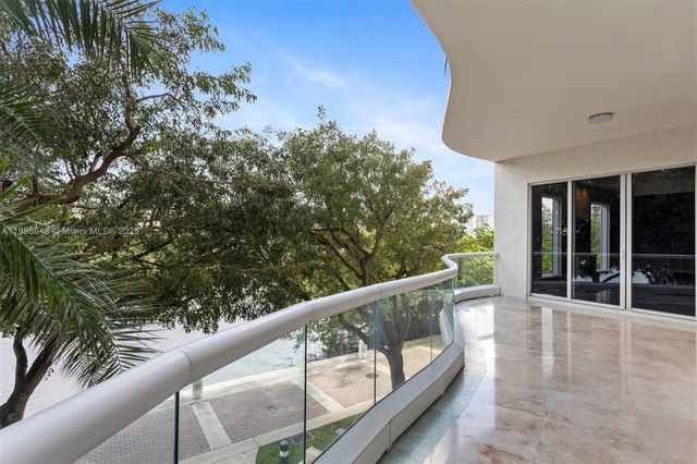 6000 Island Blvd 203, Aventura, FL 33160