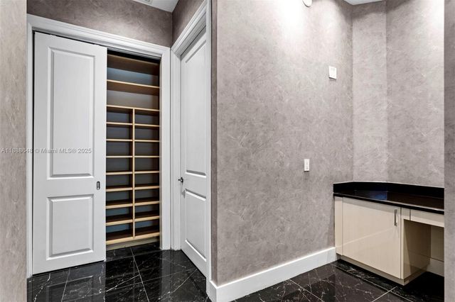 6000 Island Blvd 203, Aventura, FL 33160