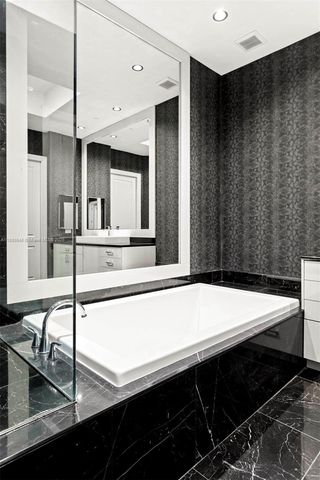 6000 Island Blvd 203, Aventura, FL 33160