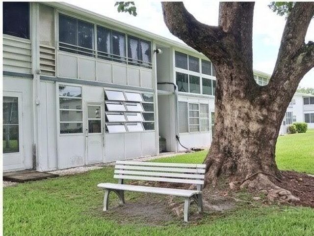 25 Upminster B 25, Deerfield Beach, FL 33442