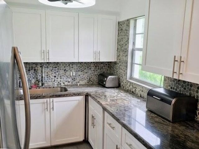 25 Upminster B 25, Deerfield Beach, FL 33442
