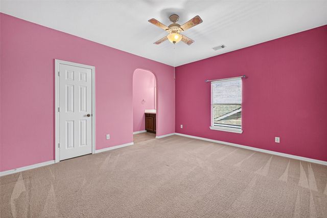 6118 Southwell Lane, League City, TX 77573
