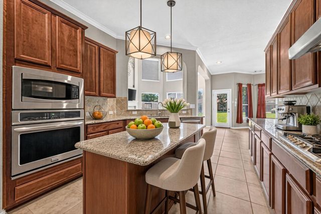 6118 Southwell Lane, League City, TX 77573