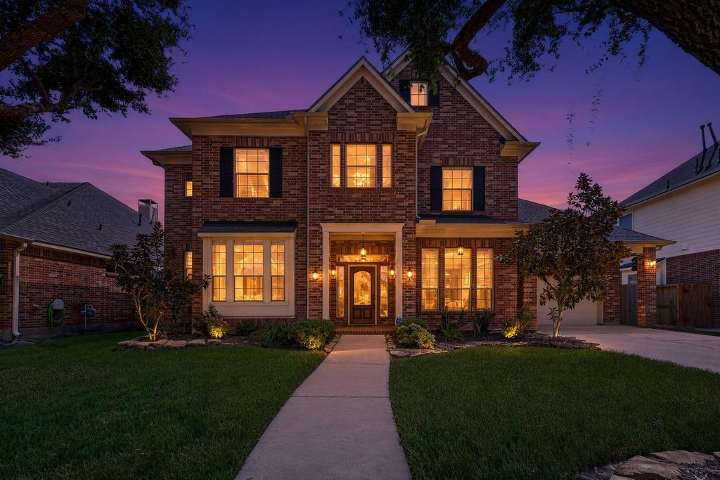 6118 Southwell Lane, League City, TX 77573