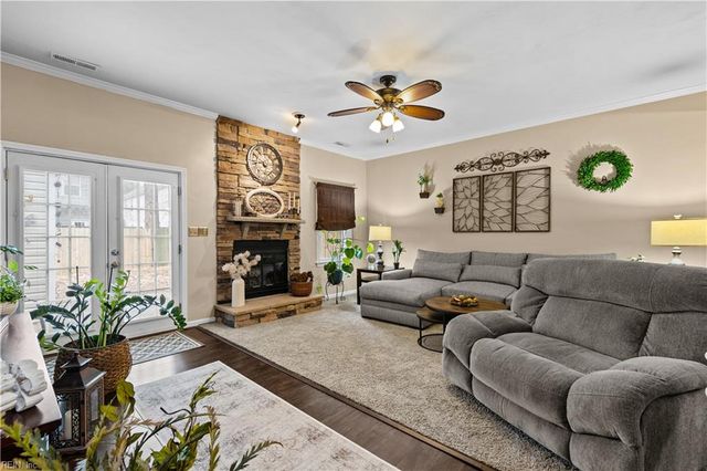 150 Majestic CIR, Virginia Beach, VA 23452