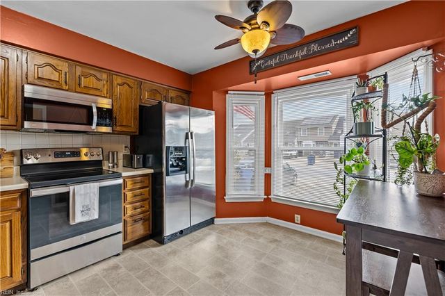 150 Majestic CIR, Virginia Beach, VA 23452