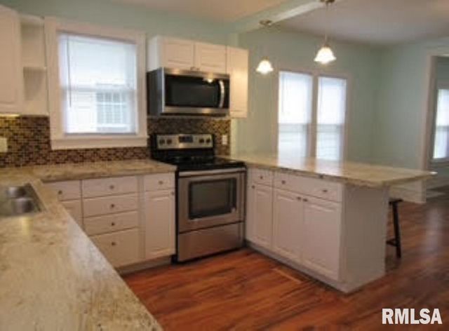 1525 25TH Street, Rock Island, IL 61201