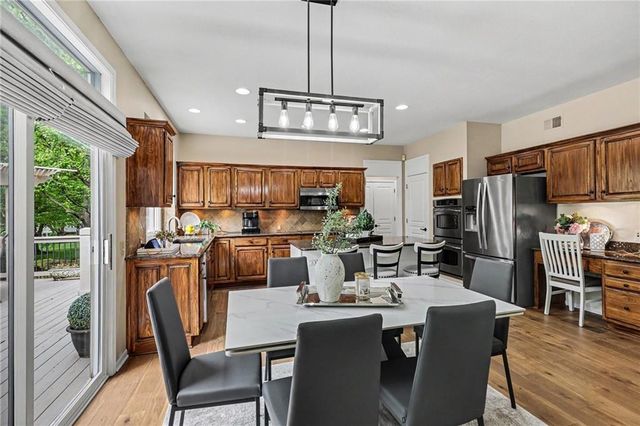 3541 W 143rd Terrace, Leawood, KS 66224
