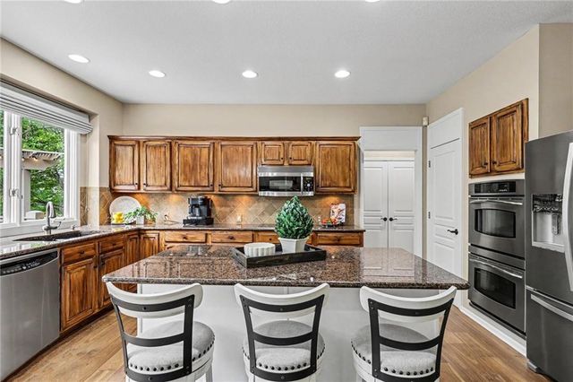 3541 W 143rd Terrace, Leawood, KS 66224