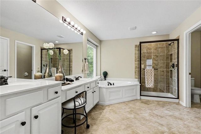 3541 W 143rd Terrace, Leawood, KS 66224