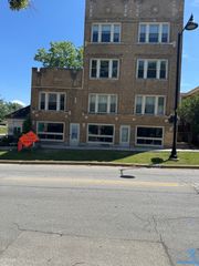 2610 Flossmoor Road 1, Flossmoor, IL 60422