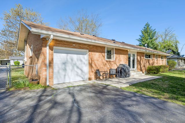 1514 Stonewall Blvd, Murfreesboro, TN 37130