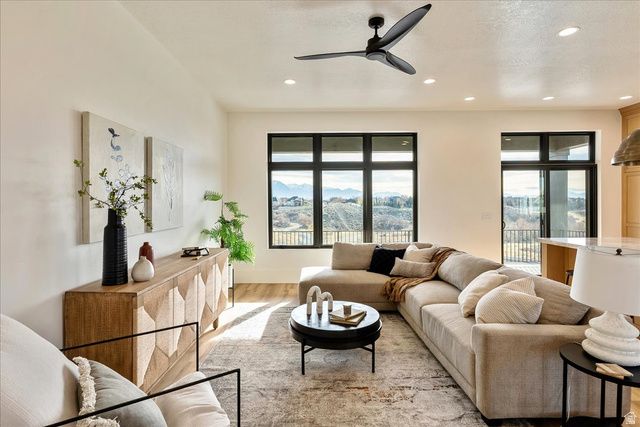 1602 E CENTER POINTE DR, Lehi, UT 84043