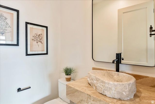 1602 E CENTER POINTE DR, Lehi, UT 84043