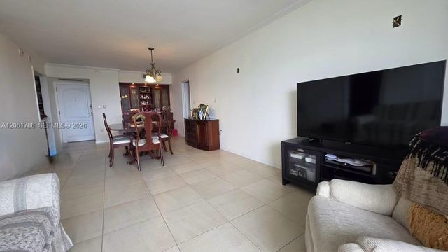 3675 N Country Club Drive 1504, Aventura, FL 33180