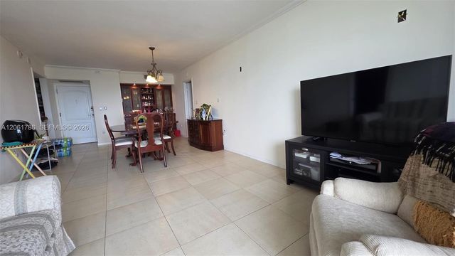3675 N Country Club Drive 1504, Aventura, FL 33180
