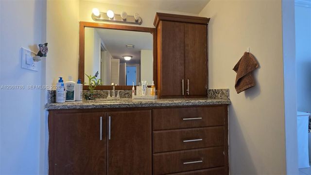 3675 N Country Club Drive 1504, Aventura, FL 33180