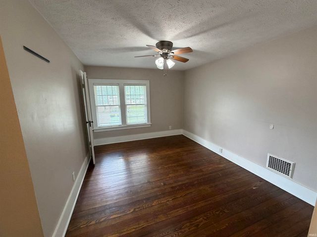 505 Calhoun Street, Mishawaka, IN 46545