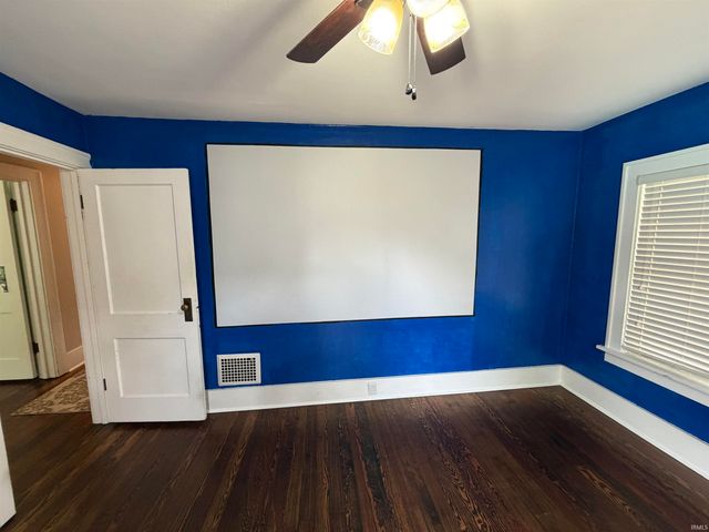 505 Calhoun Street, Mishawaka, IN 46545