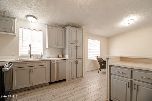 8601 N 71ST Avenue 43, Glendale, AZ 85301