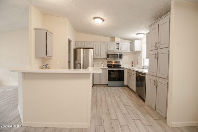 8601 N 71ST Avenue 43, Glendale, AZ 85301