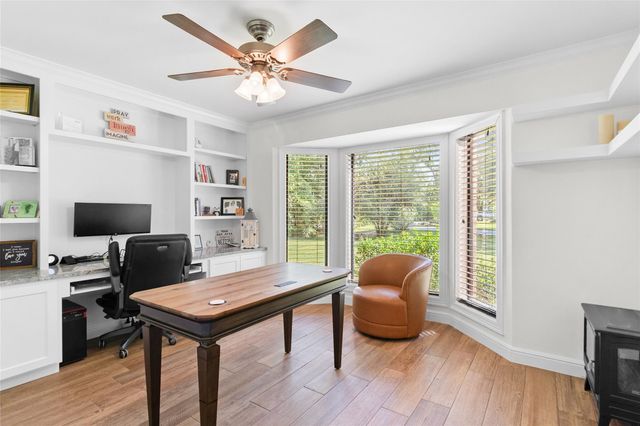 10 Holly Tree Lane, Spring, TX 77373