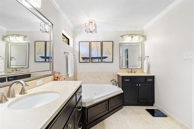 10 Holly Tree Lane, Spring, TX 77373