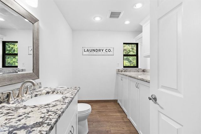 10 Holly Tree Lane, Spring, TX 77373