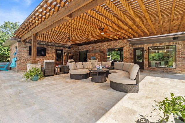 10 Holly Tree Lane, Spring, TX 77373