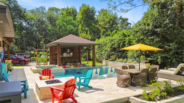 10 Holly Tree Lane, Spring, TX 77373