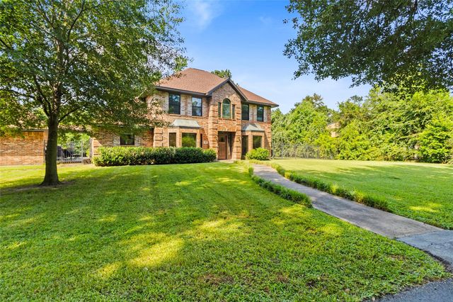 10 Holly Tree Lane, Spring, TX 77373