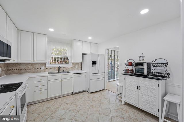 5148 PUMPHREY DR, Fairfax, VA 22032