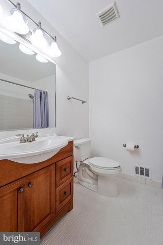 5148 PUMPHREY DR, Fairfax, VA 22032