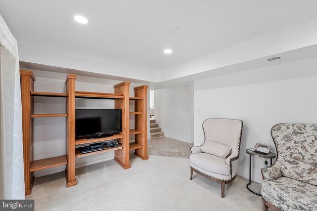 5148 PUMPHREY DR, Fairfax, VA 22032