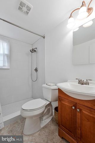 5148 PUMPHREY DR, Fairfax, VA 22032