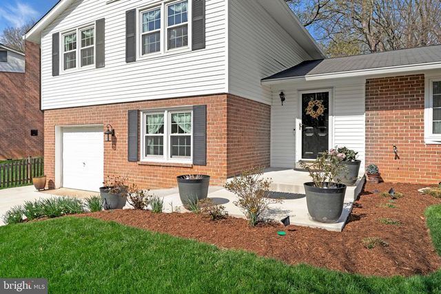 5148 PUMPHREY DR, Fairfax, VA 22032