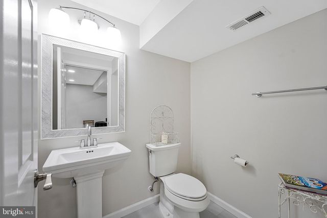 5148 PUMPHREY DR, Fairfax, VA 22032