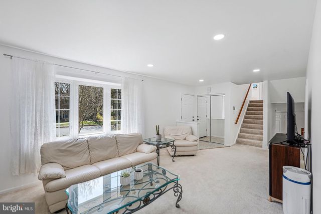 5148 PUMPHREY DR, Fairfax, VA 22032