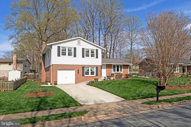5148 PUMPHREY DR, Fairfax, VA 22032