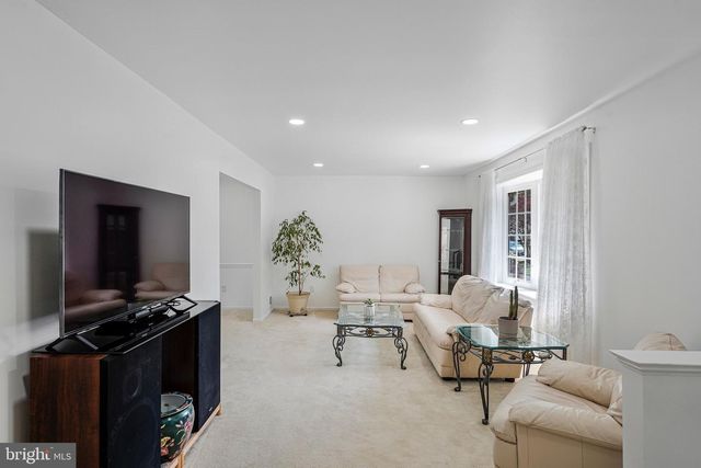 5148 PUMPHREY DR, Fairfax, VA 22032